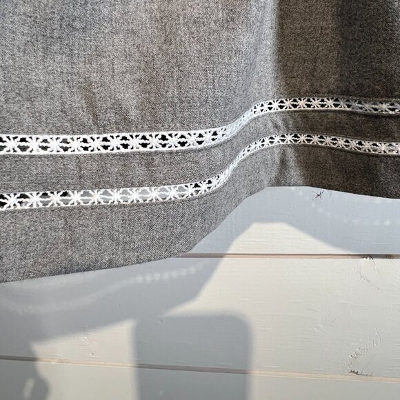 Tahari Girls Dress 3T Gray White Pleated Empire Waist Short Sleeves Bow Lace NWT - Picture 7 of 9